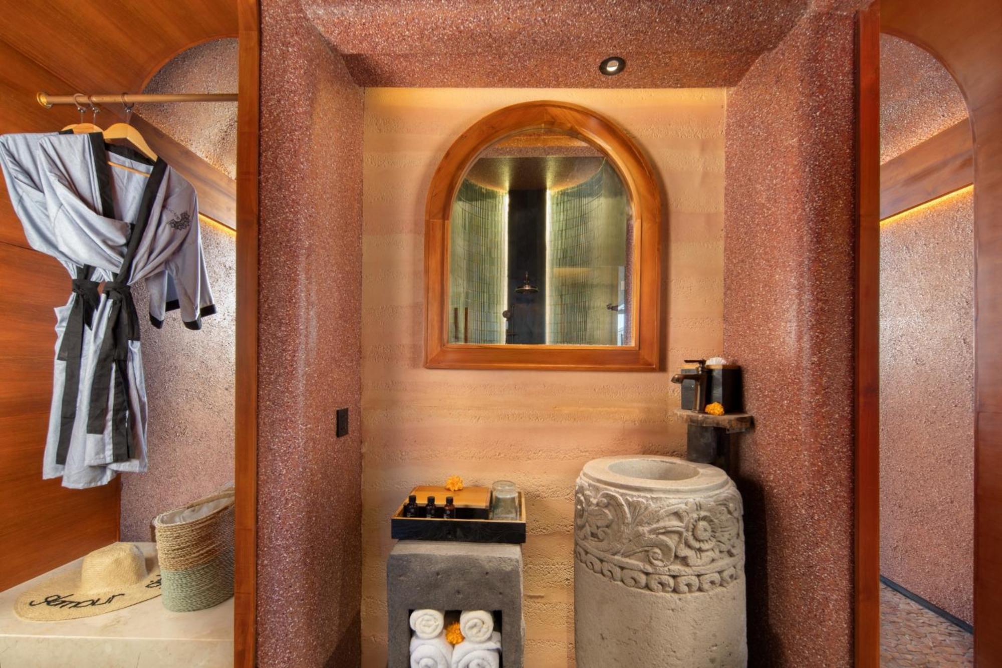 Seascape Luxury Resort & Spa Sanur By Ini Vie Hospitality (Adults Only) Exterior photo